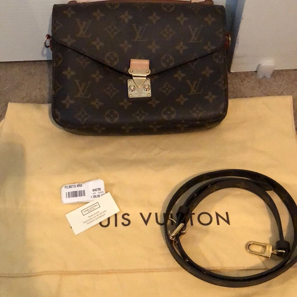 Louis Vuitton Handbags - Louis Vuitton Pochette Metis